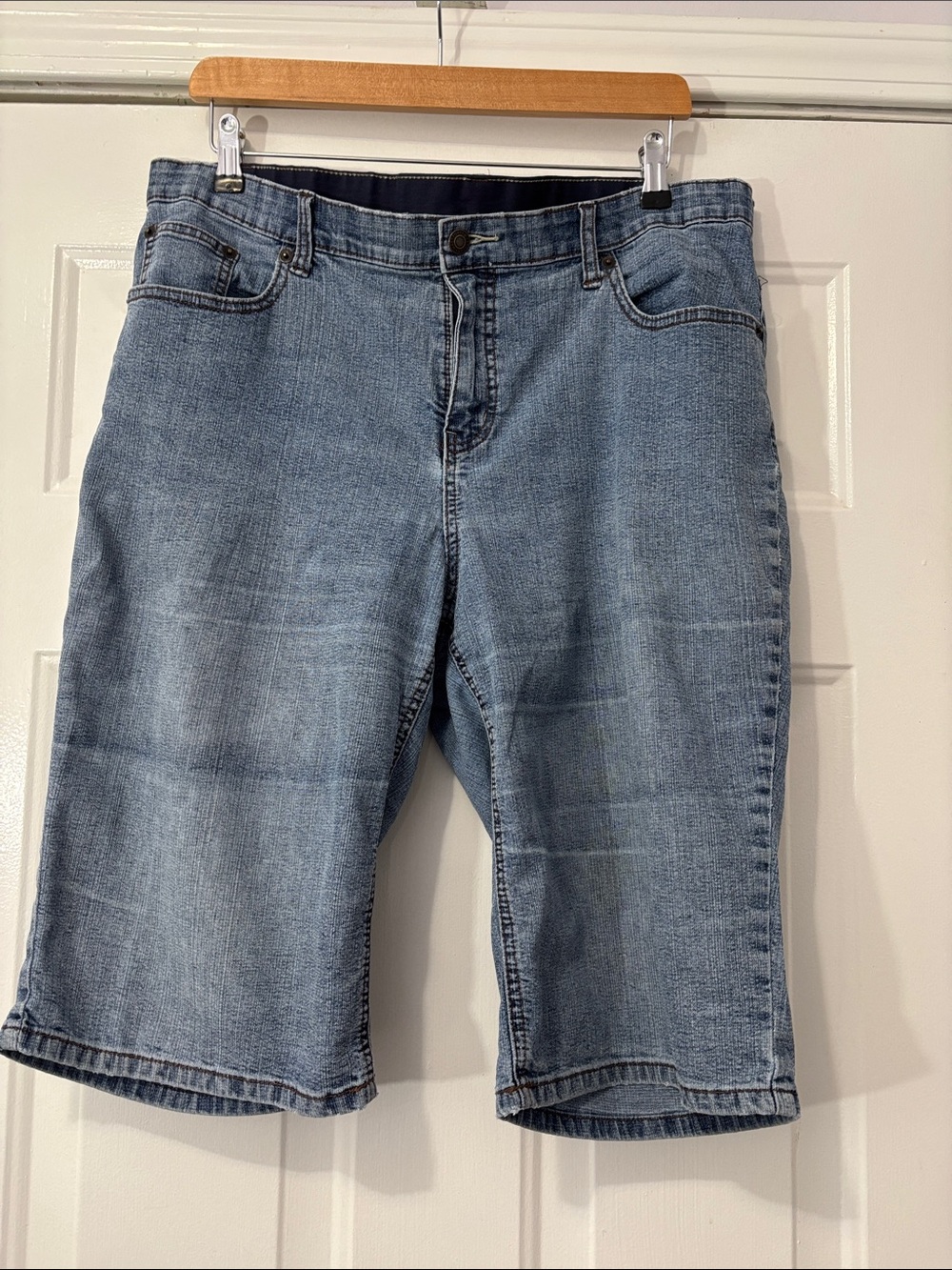Westport brand Bermuda shorts Size W 16